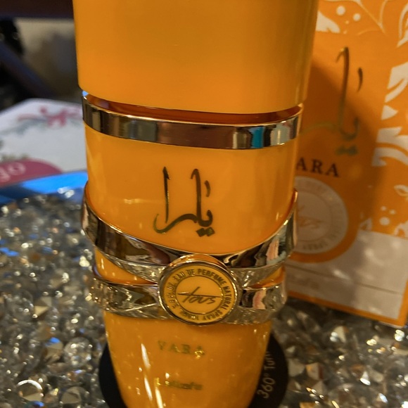 🎄 NWT Yara perfume - Picture 5 of 7